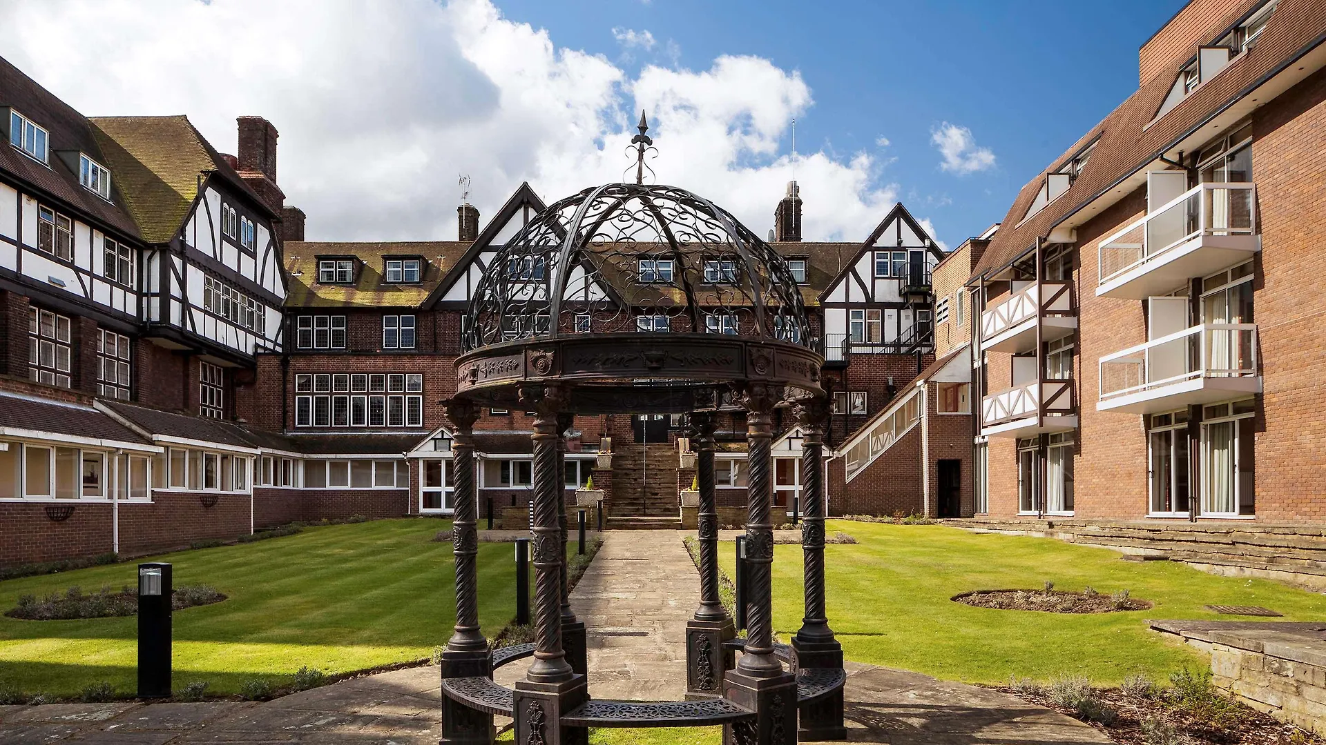 Mercure Leeds Parkway Hotel 3*, Leeds (West Yorkshire)