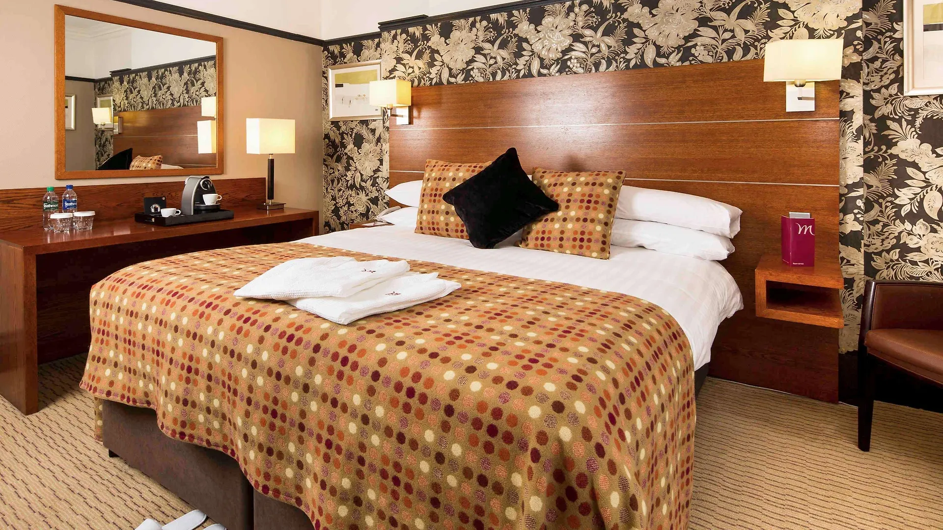 Mercure Leeds Parkway Hotel