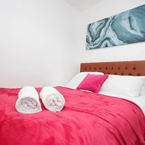 Apartment Kirkstall Serviced Leeds