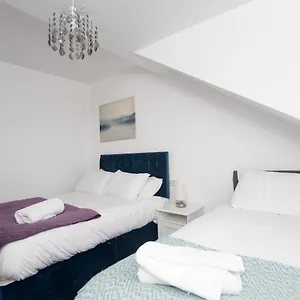 Apartment Amiri House