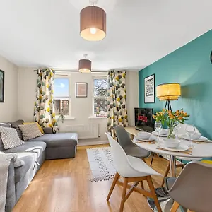 Apartment Designer - Great Location! Manchester