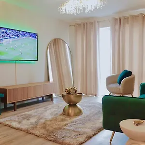 Apartment 2br Luxury Flat Centre , Free Snacks & Free Netflix Belfast