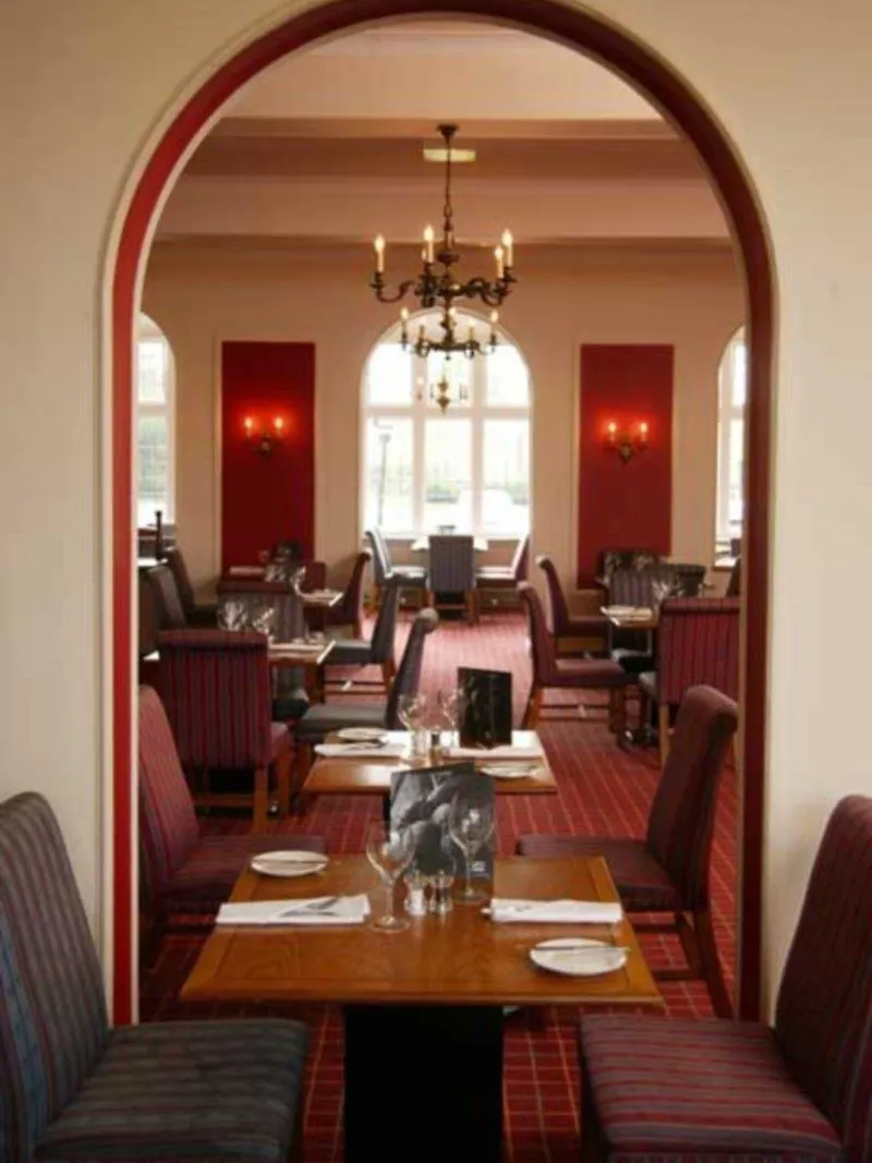 Mercure Leeds Parkway Hotel