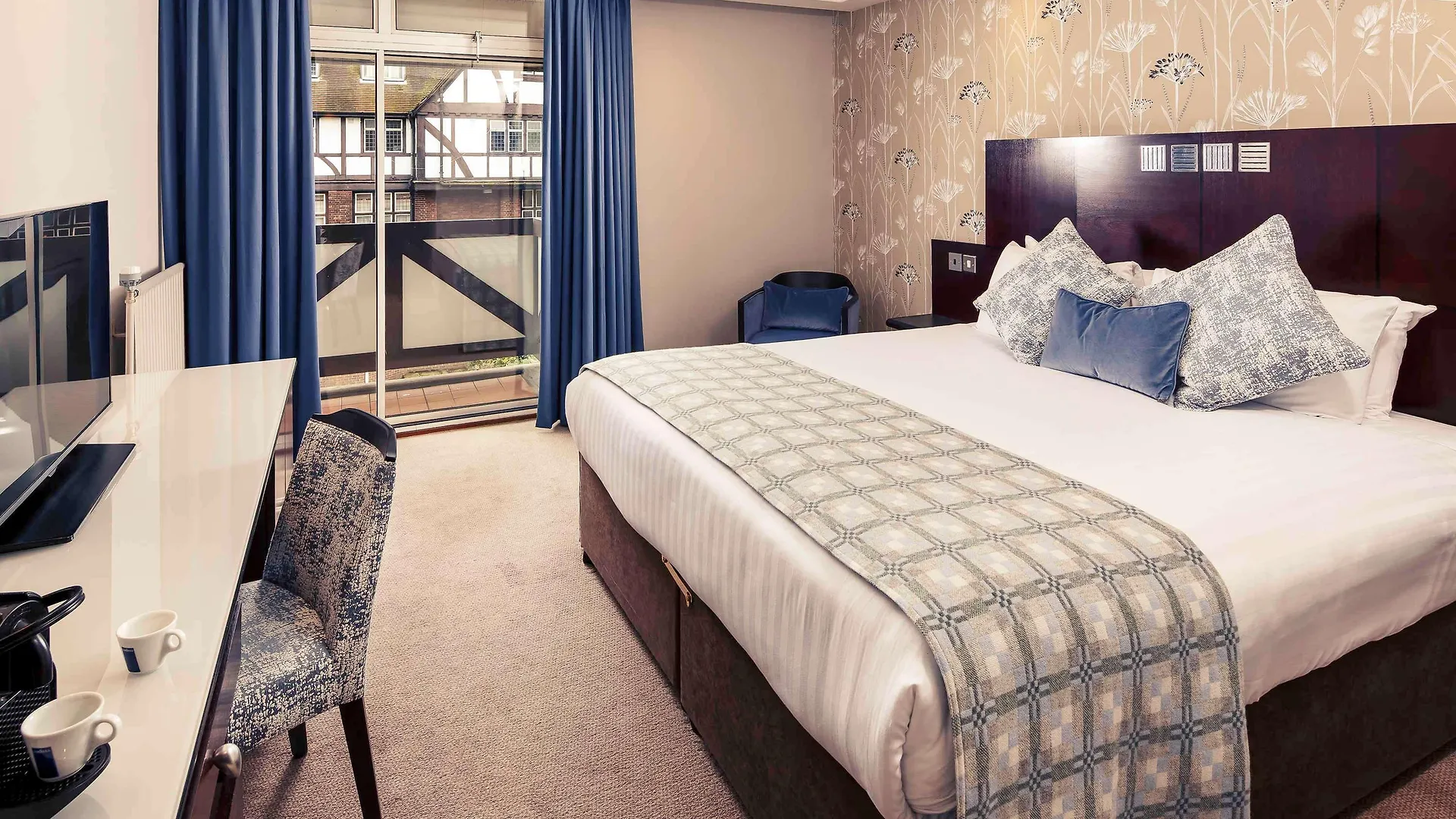 Mercure Leeds Parkway Hotel